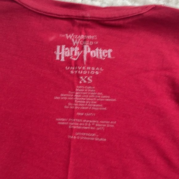 Harry Potter Gryffindor tee - Picture 3 of 3